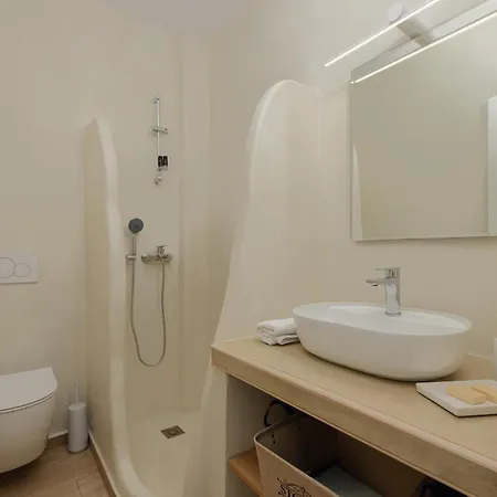 Luaz Naxian Living 2 Naxos City