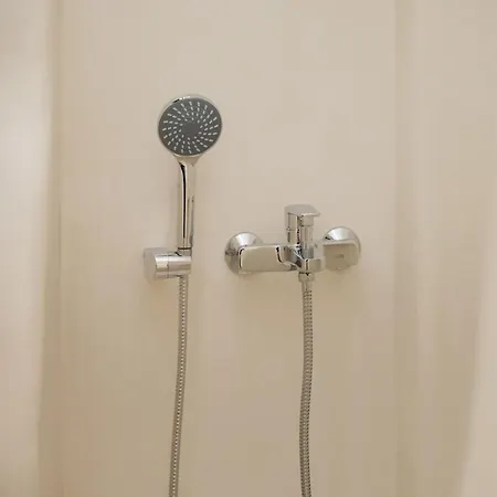 بيت للعطل Luaz Naxian Living 2